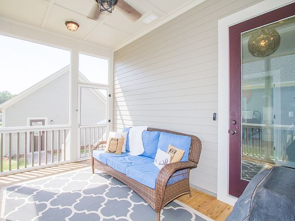 Screened-in back porch 