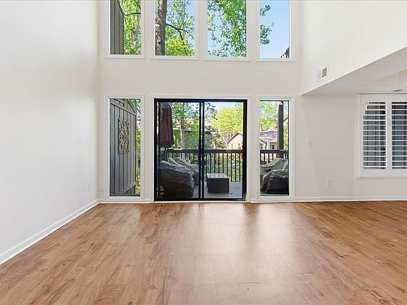 5th image of 161 Ingleoak Ln