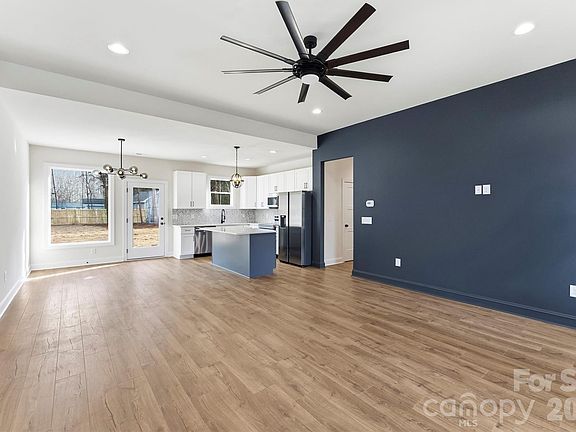 4th image of 1734 Barnhardt Rd