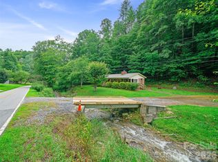 915 Little Creek Rd, Burnsville, NC 28714