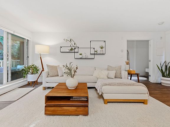 5th image of 2832 Capilano Rd #105