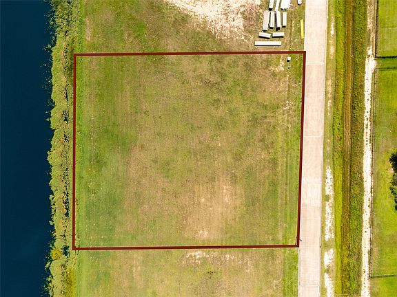3rd image of 215 Hall Thompson Rd
