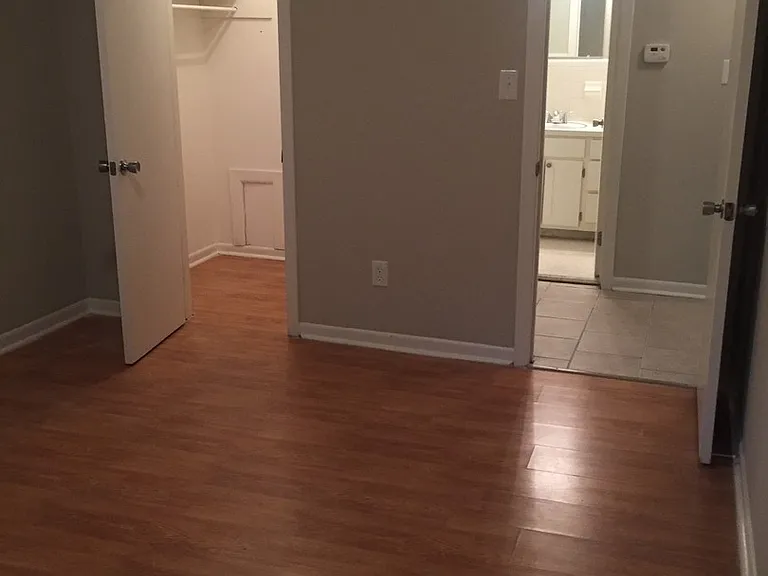 Green Springs Village Apartments - Birmingham, AL — Photo 26