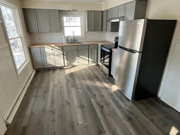 (undisclosed Address), Glens Falls, NY 12801