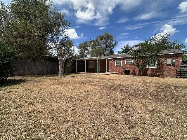 3773 Highland Dr — Photo 11