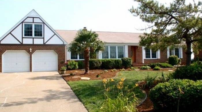 1st image of 8 Riverview Dr