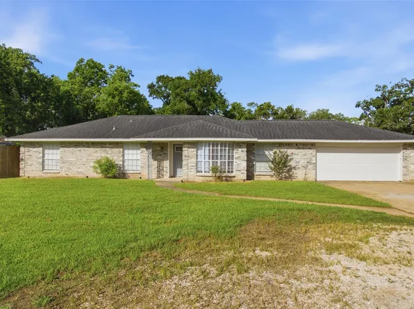 115 Avenue F, Brazoria, TX 77422