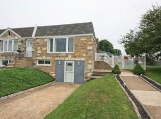 9223 Leon St, Philadelphia, PA 19114