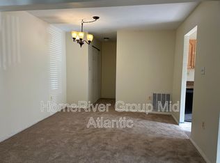 5608 Bismach Dr APT 4, Alexandria, VA 22312
