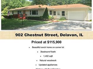 902 S Chestnut St, Delavan, IL 61734