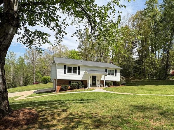 1130 Pinebrook Ave SE, Valdese, NC 28690