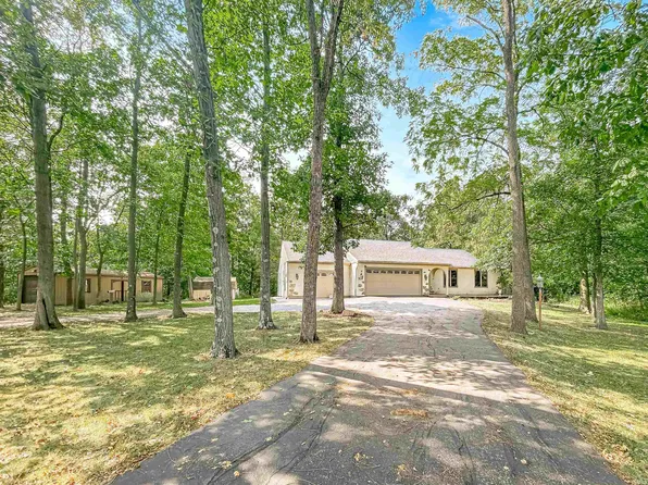 4610 S Meridian Rd, Columbia City, IN 46725