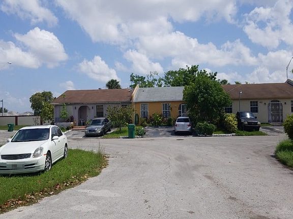 5th image of 19801 NW 28th Ct
