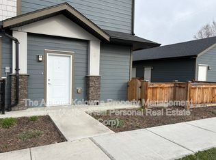 1001 Stockwell Ave Unit 3, Kelowna, BC V1Y 6W4