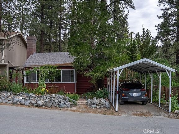 3rd image of 1842 Sparrow Rd