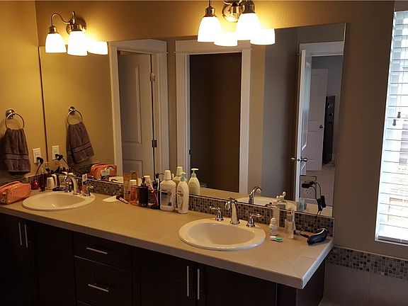 4th image of 13502 185th Avenue Ct E