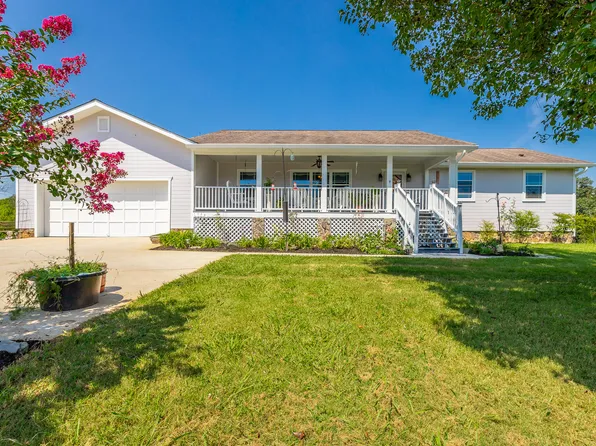 9751 Snow Hill Rd, Ooltewah, TN 37363