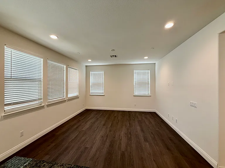 10519 Wilding Dr — Photo 3