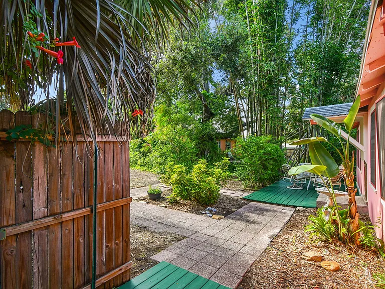618 Louden Ave — Photo 11
