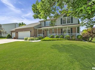 2402 W Chase Dr, Dunlap, IL 61525