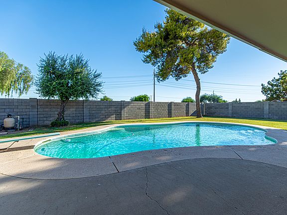 5th image of 4709 W Lupine Ave