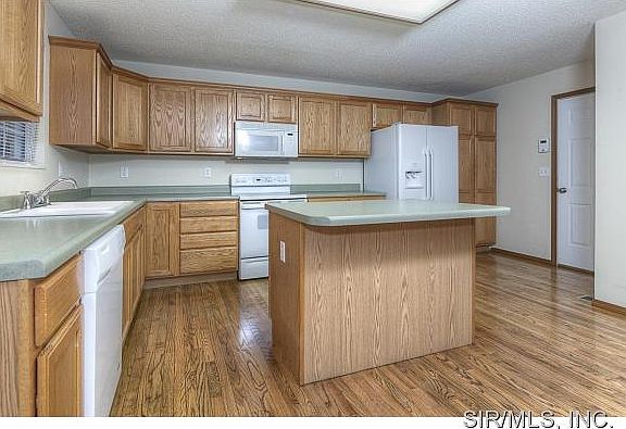 4th image of 1254 Illini Dr