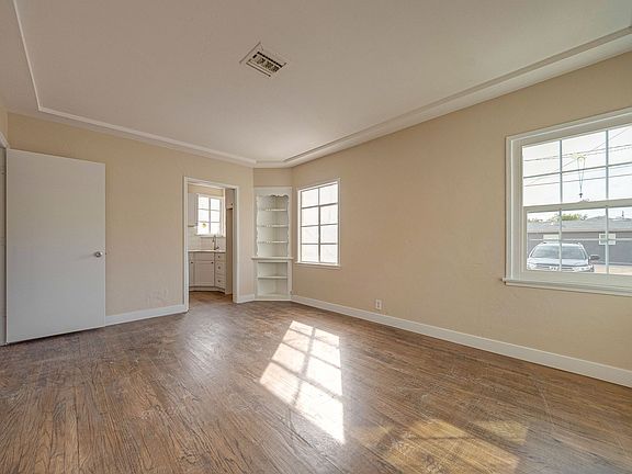 4th image of 914 S 4th St #2