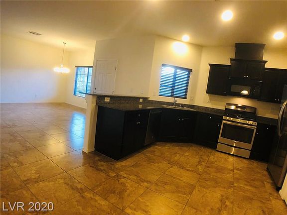 5th image of 9642 Vega Carpio Ave
