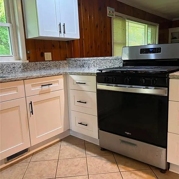1395 Siesta Ln — Photo 18