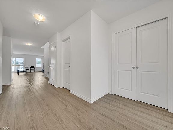5th image of 34 W Mill St