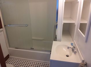 27 Cole St #2, New London, CT 06320