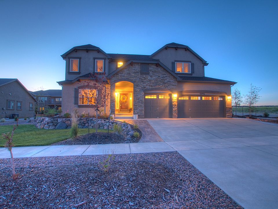 3-car Oversized Garage