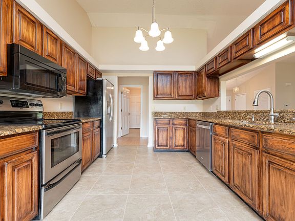 4th image of 4423 Battlecreek Ct E