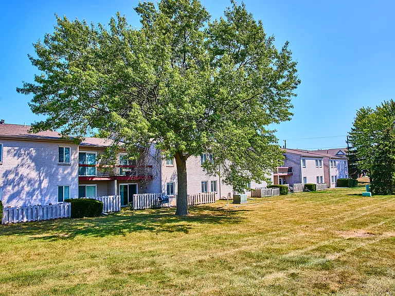Perry Lake Village — Photo 18