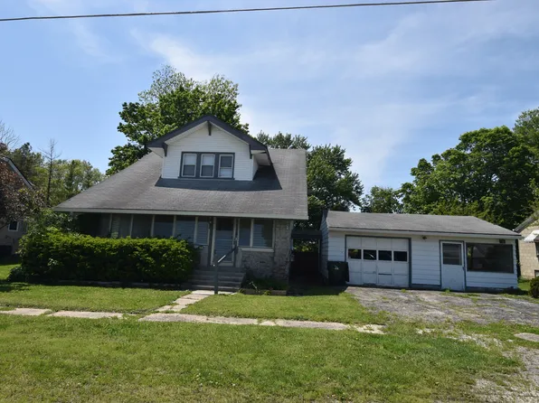 6414 N Main St, Willow Branch, IN 46186
