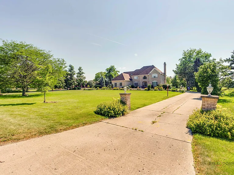14 Pentwater Dr — Photo 46