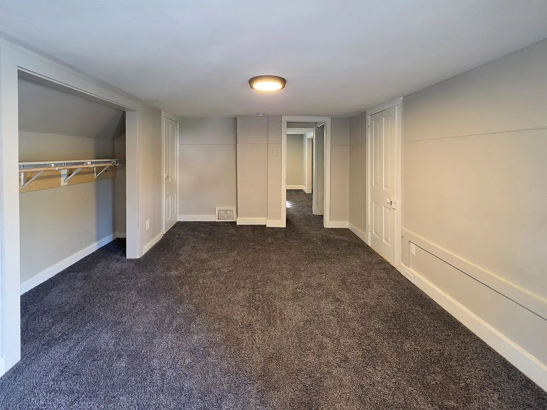 3 bed, 2.0 bath, 709 sqft, $850 — Photo 2