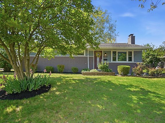 2nd image of 785 Island Ct