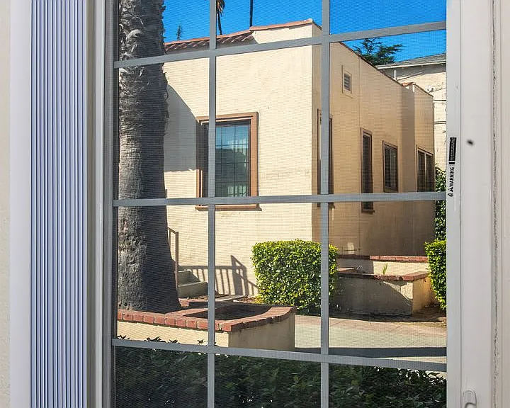 1109 N Lake Ave — Photo 8
