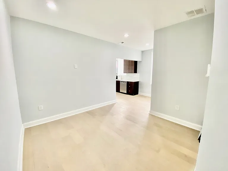 1247 Snyder Ave #3 — Photo 16