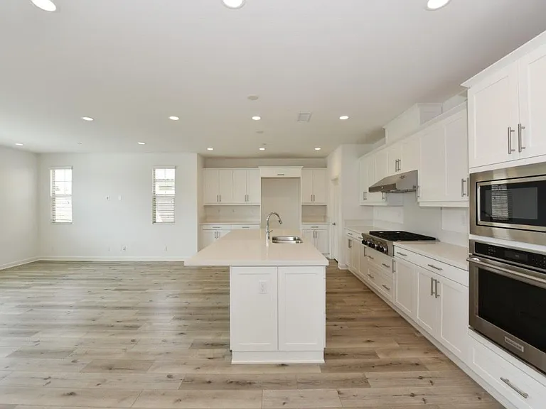17 Arriate St — Photo 12