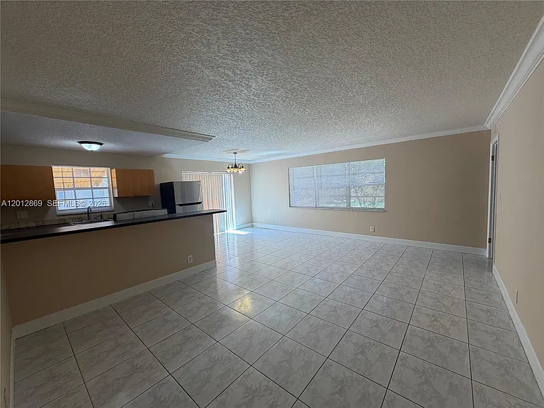 1702 McKinley St #4 — Photo 34