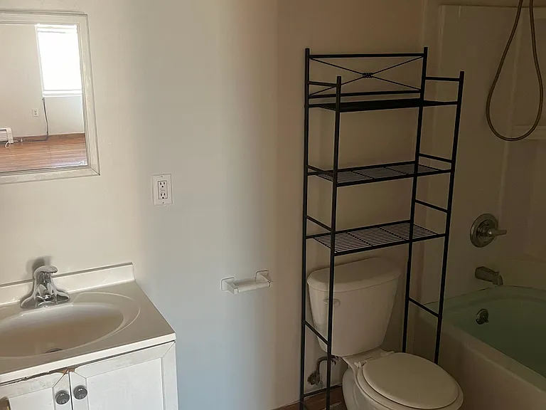 9 Liberty St #8 — Photo 6