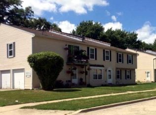 342-50 S Belmont Ave, Elgin, IL 60123