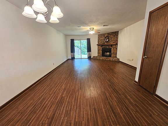 4th image of 2603 Clara Kee Blvd