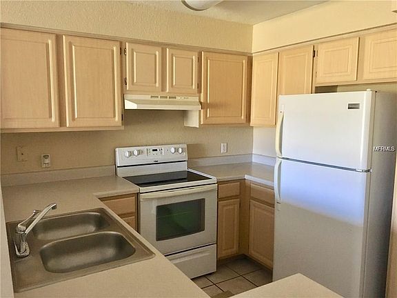 2nd image of 13917 Fairway Island Dr APT 925
