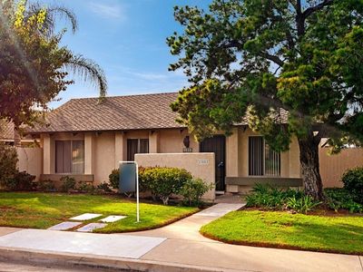 22882 Caminito Manresa #14, Laguna Hills, CA, 92653