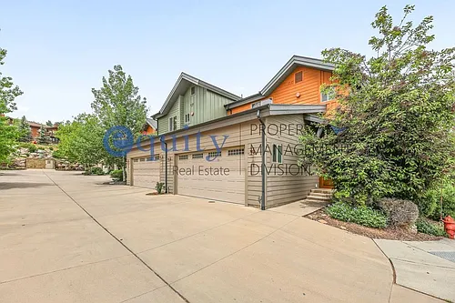 8143 Courtyard Loop #2 Photo 1