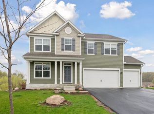 3919 Carver Cir, Chaska, MN 55318