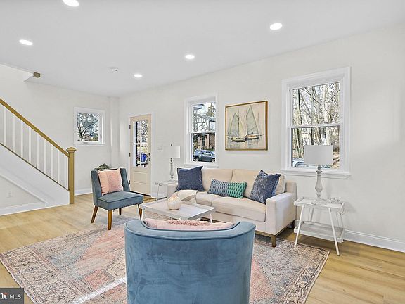 5th image of 402 Westgate Rd